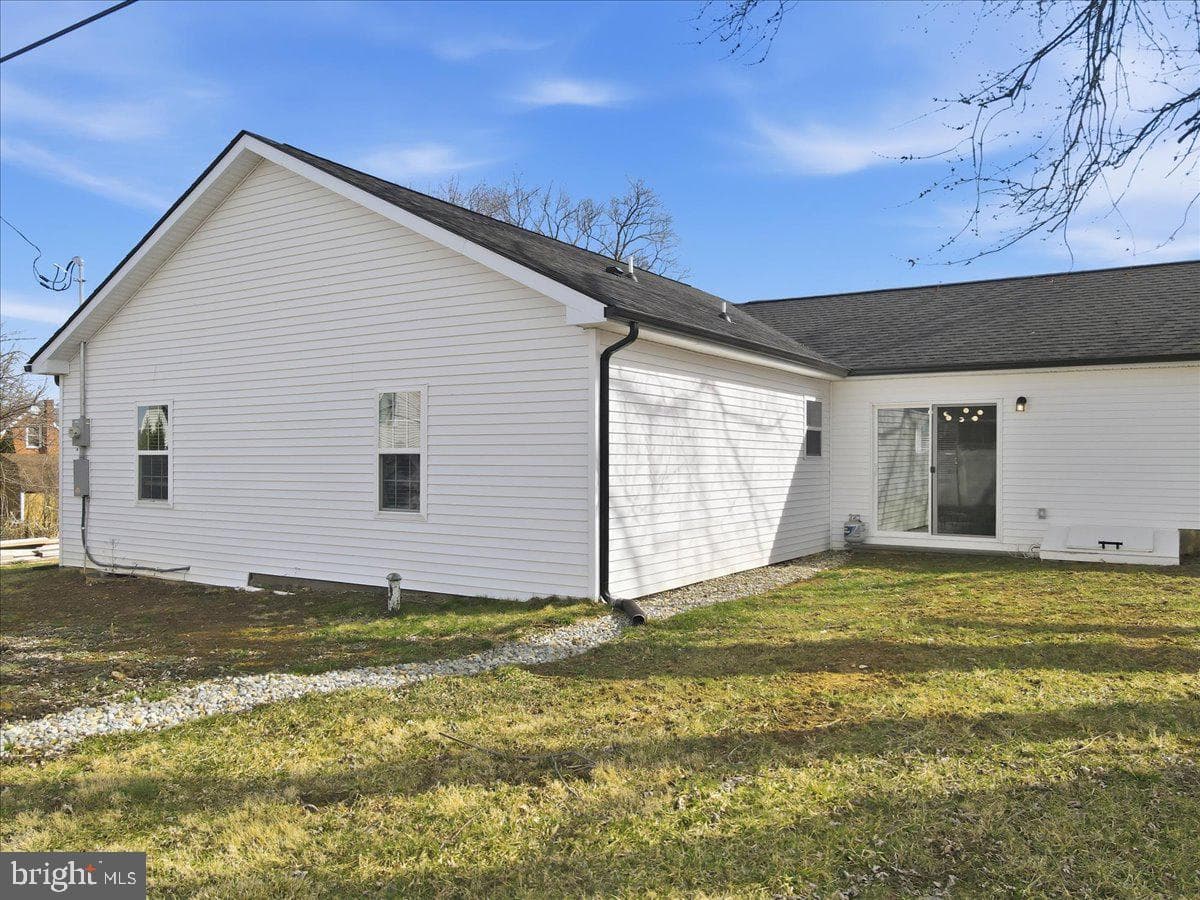 1647 4th Street photo 46