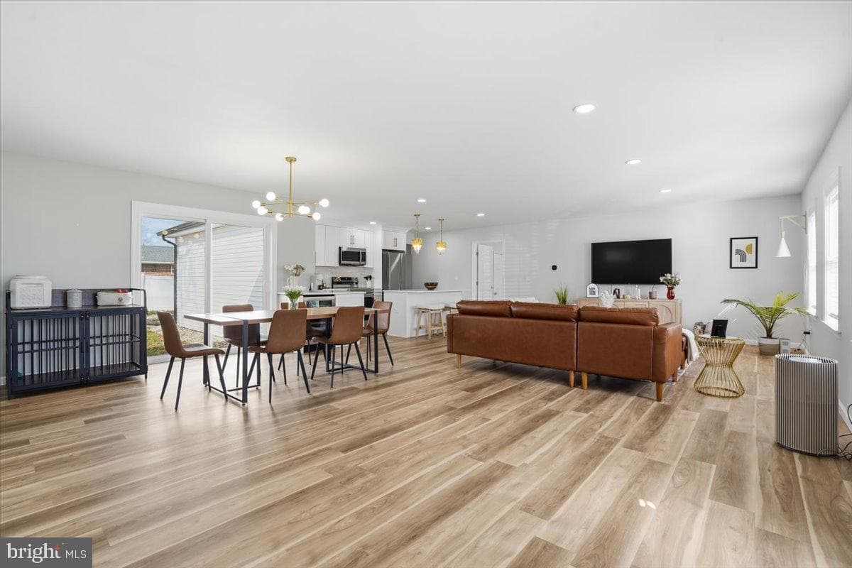 1647 4th Street photo 6