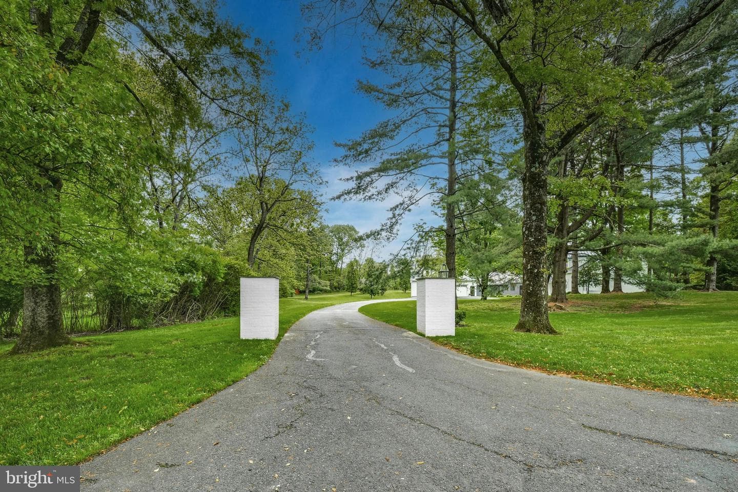 1803 Apple Tree Ln E photo 44