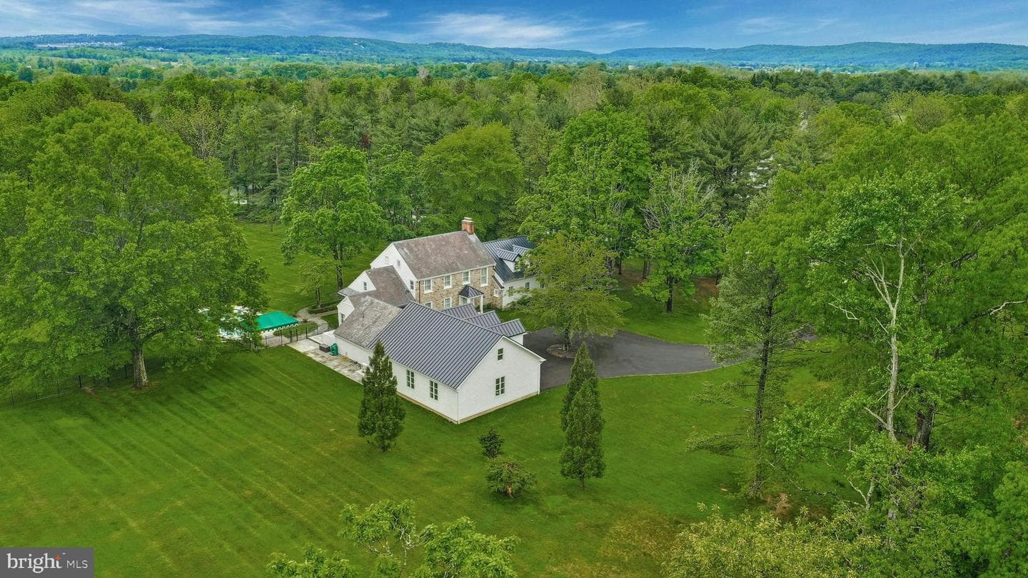 1803 Apple Tree Ln E photo 46