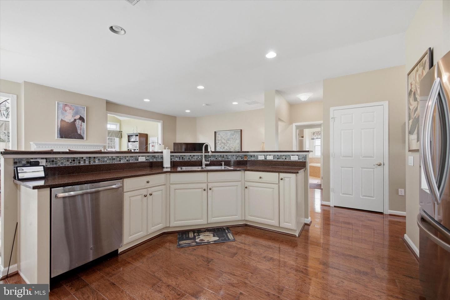 158 Glenmoor Circle N photo 14