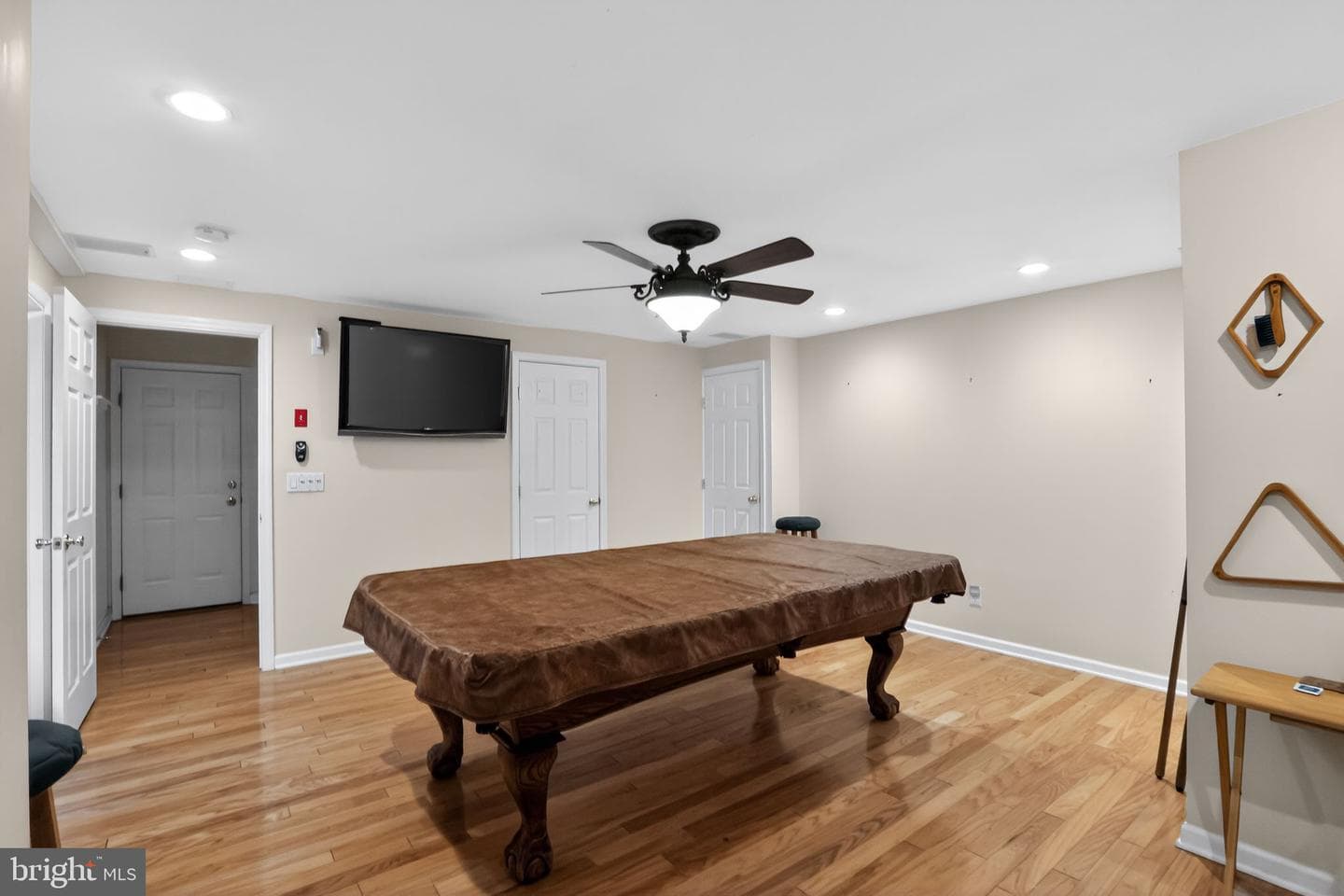 186 Oakmont Court photo 25
