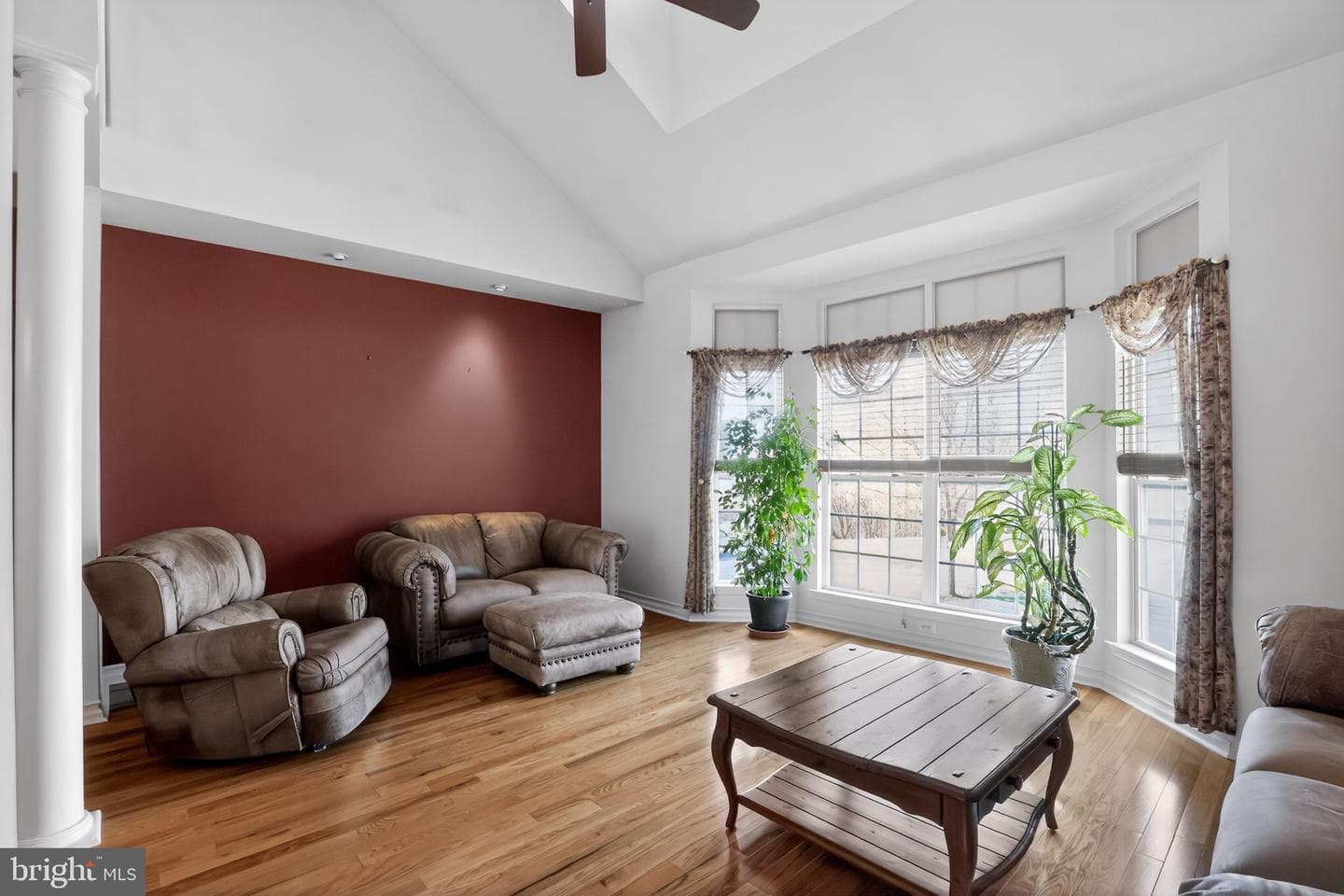 186 Oakmont Court photo 5