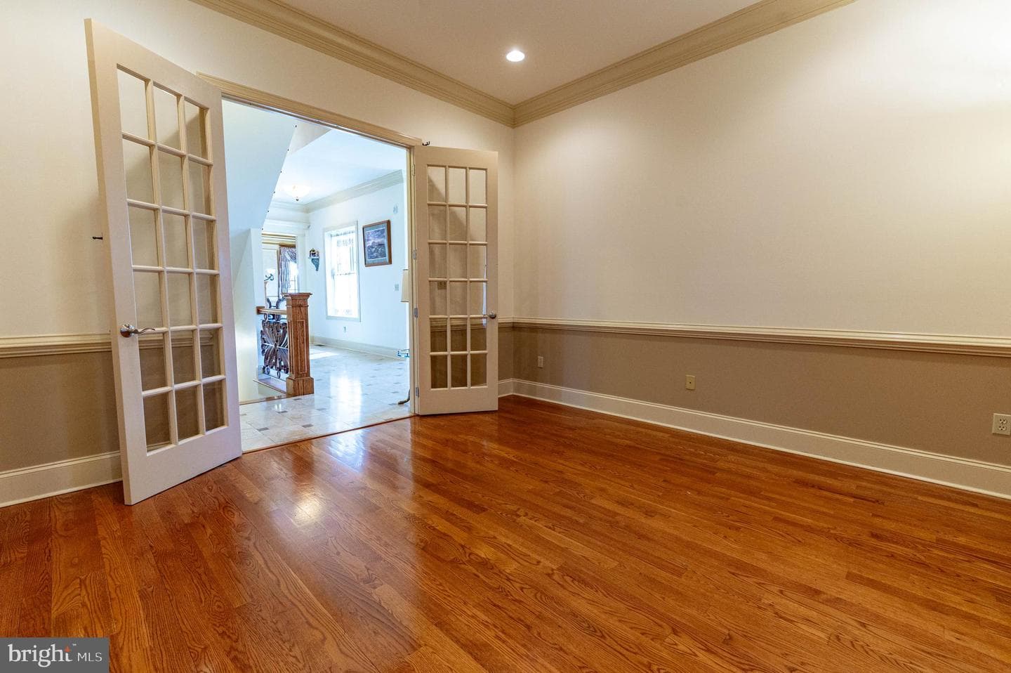 49 Crest Boulevard photo 16