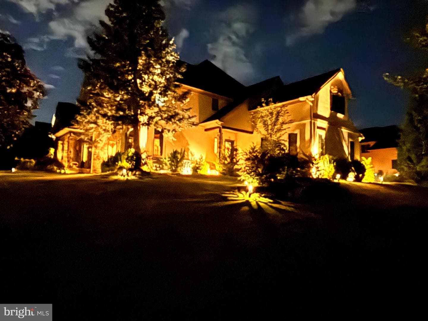49 Crest Boulevard photo 3