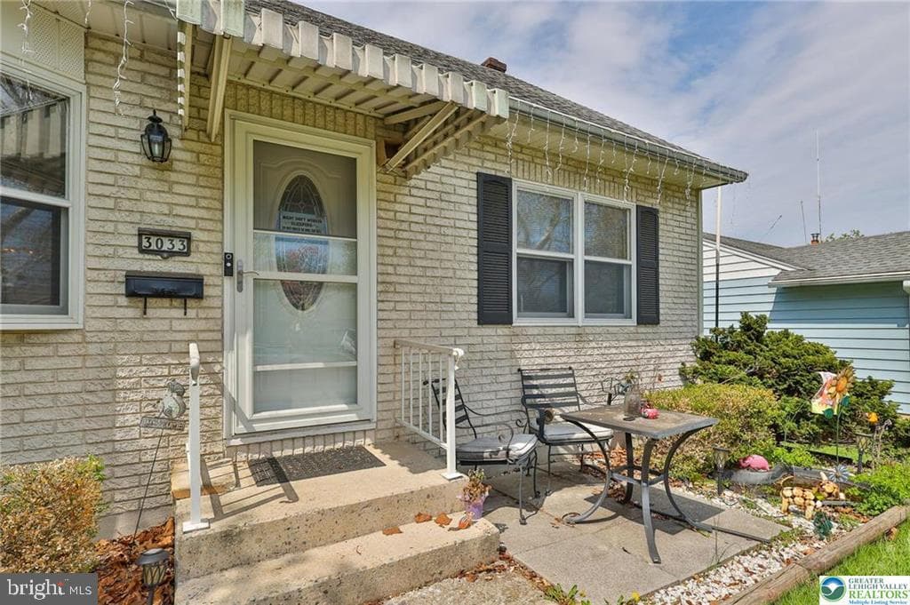3033 Mission Road photo 7