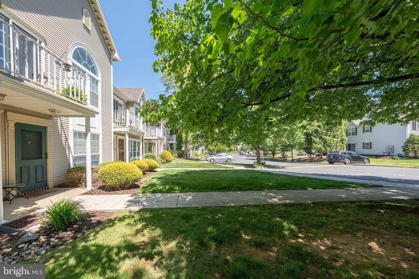 1964 Mattis Street photo 5