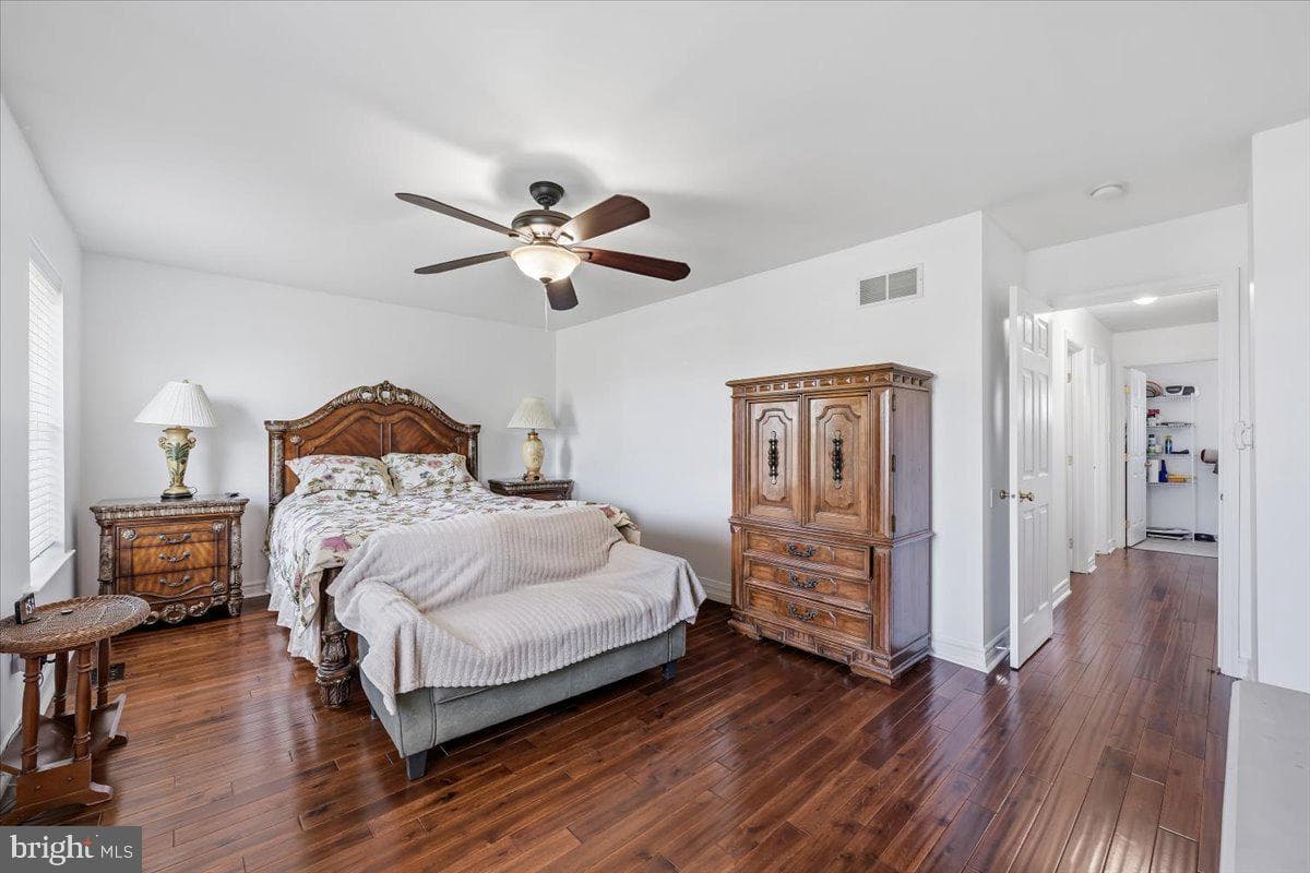 1260 Hawthorn Drive photo 20