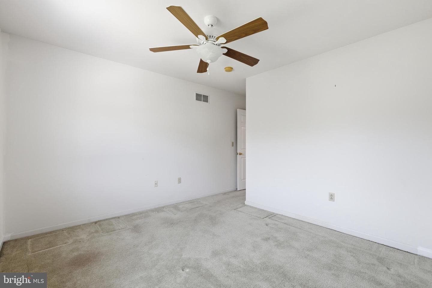 220 Melissa Drive photo 29