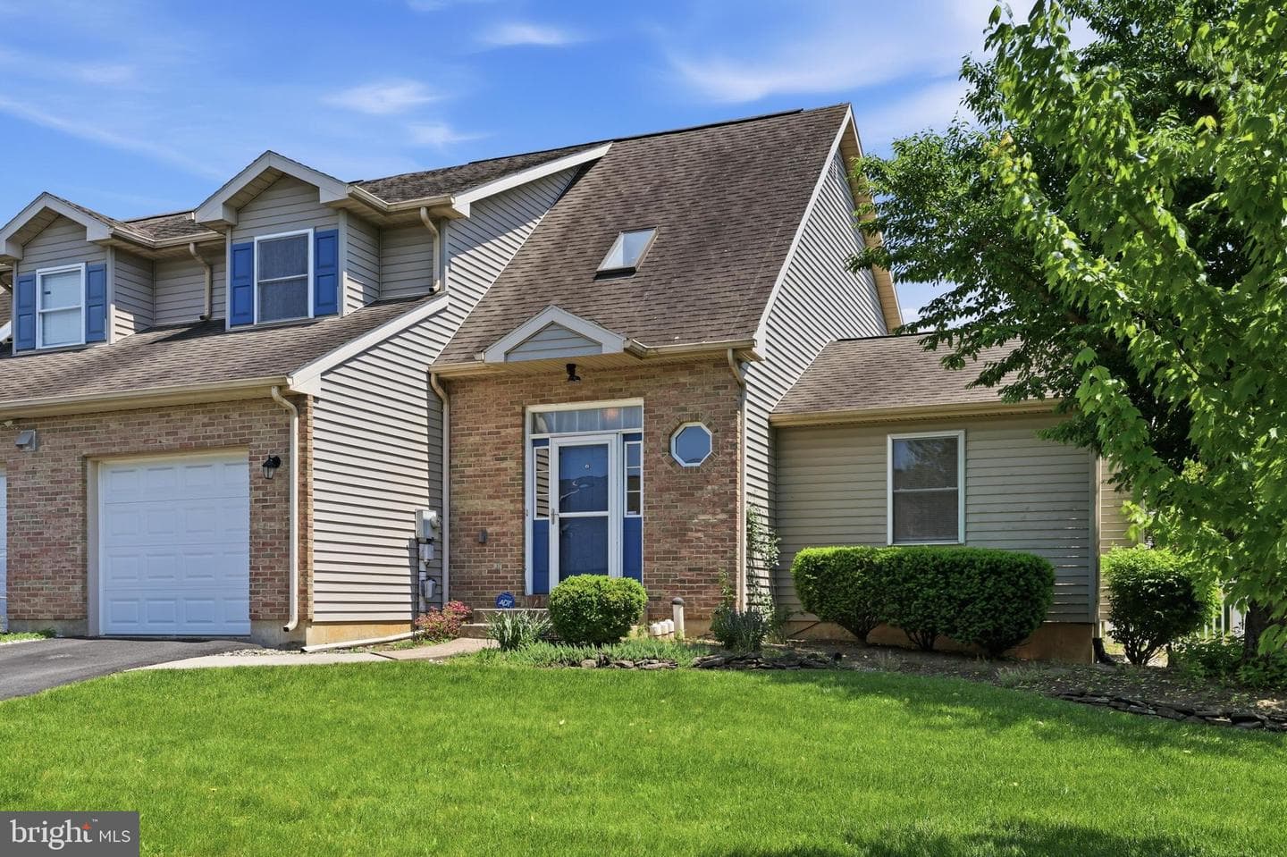 220 Melissa Drive photo 5