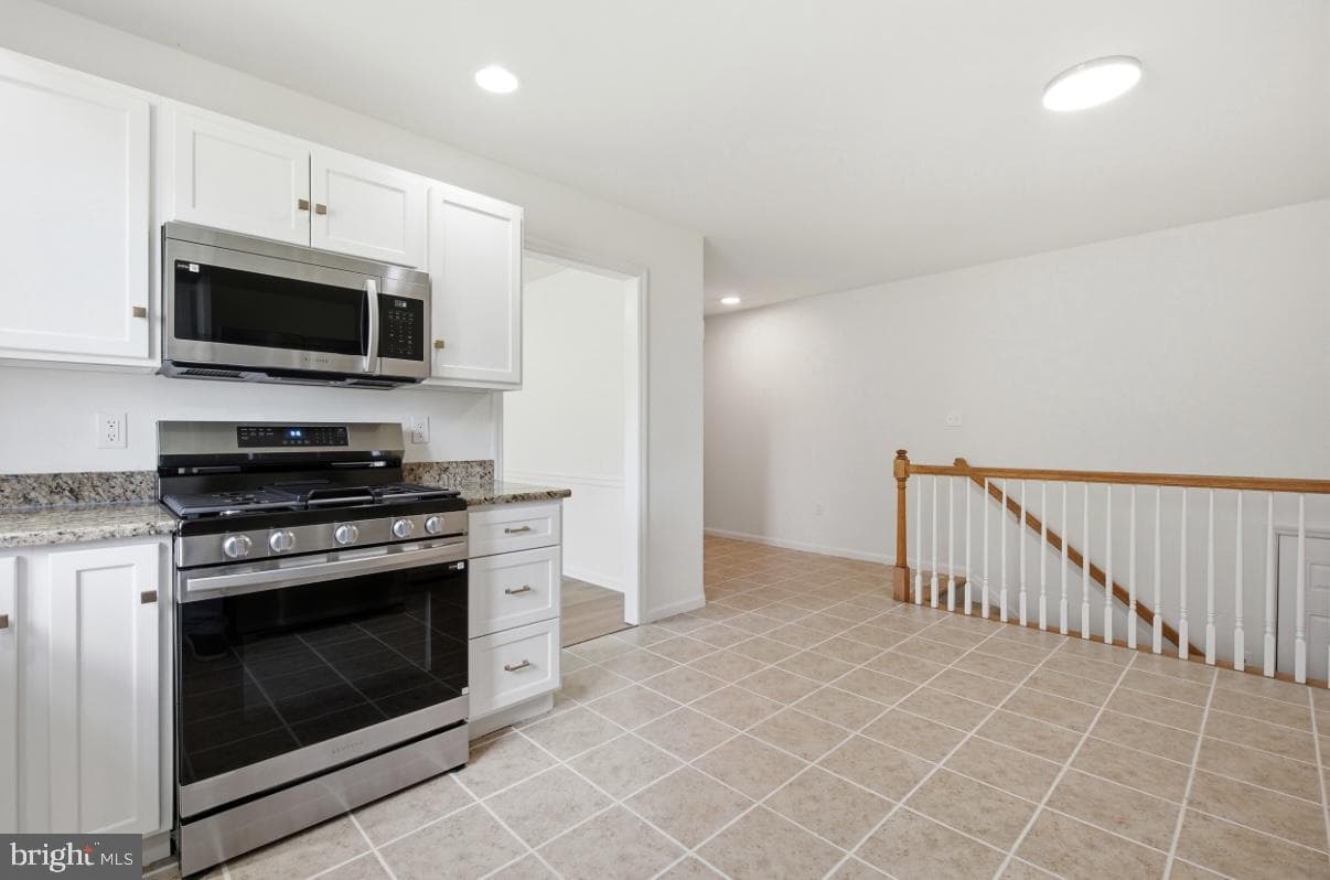 13 Tamarack Court photo 16