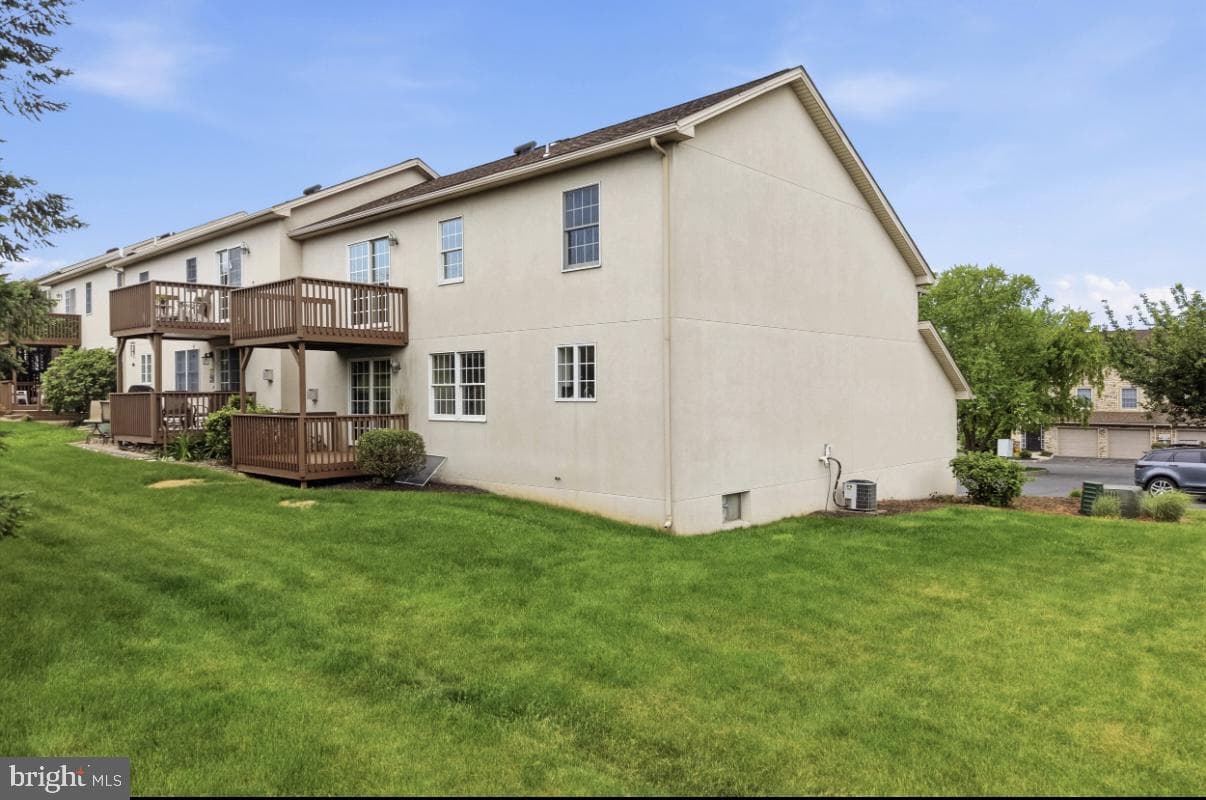 13 Tamarack Court photo 31