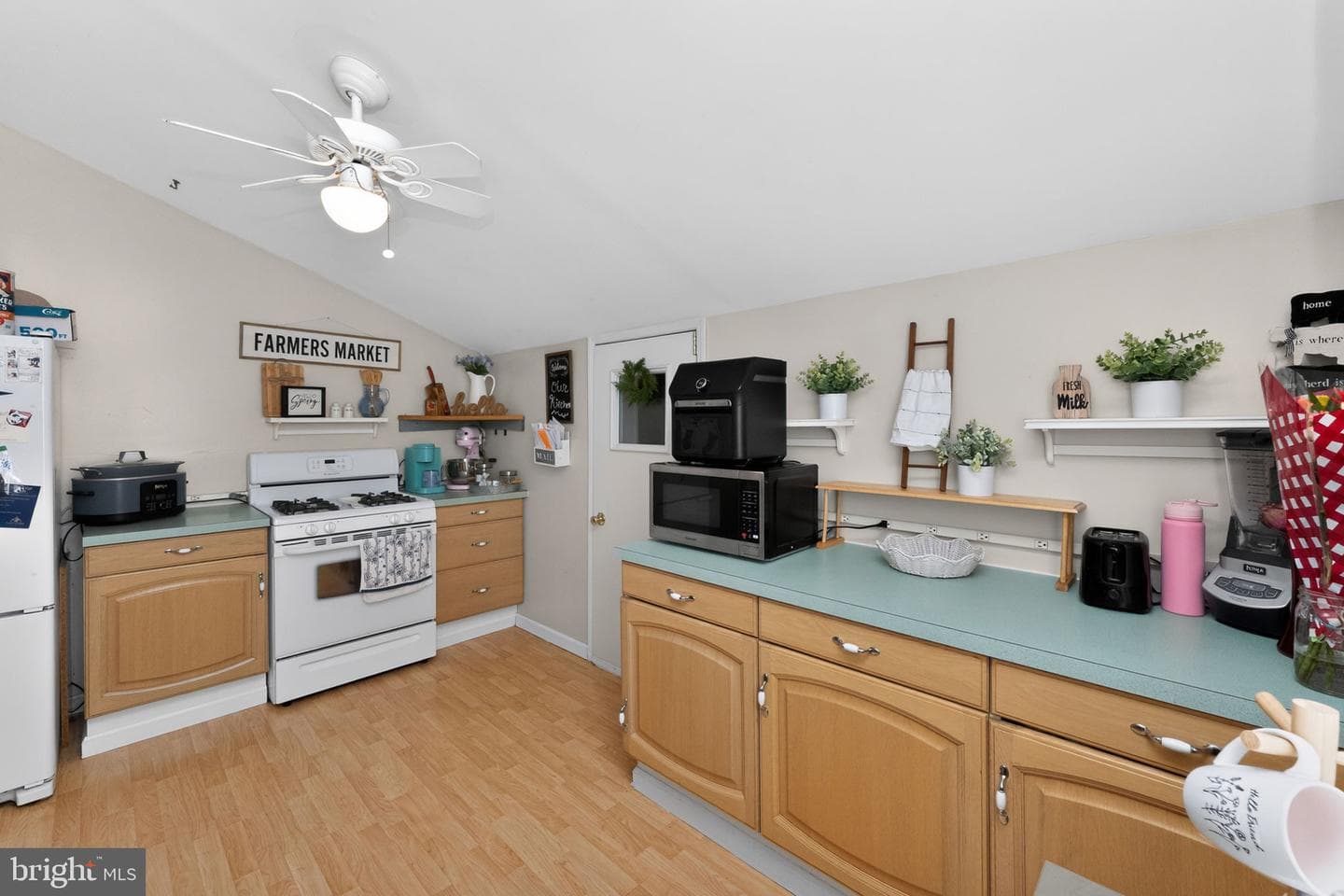 1121 Front Street photo 12