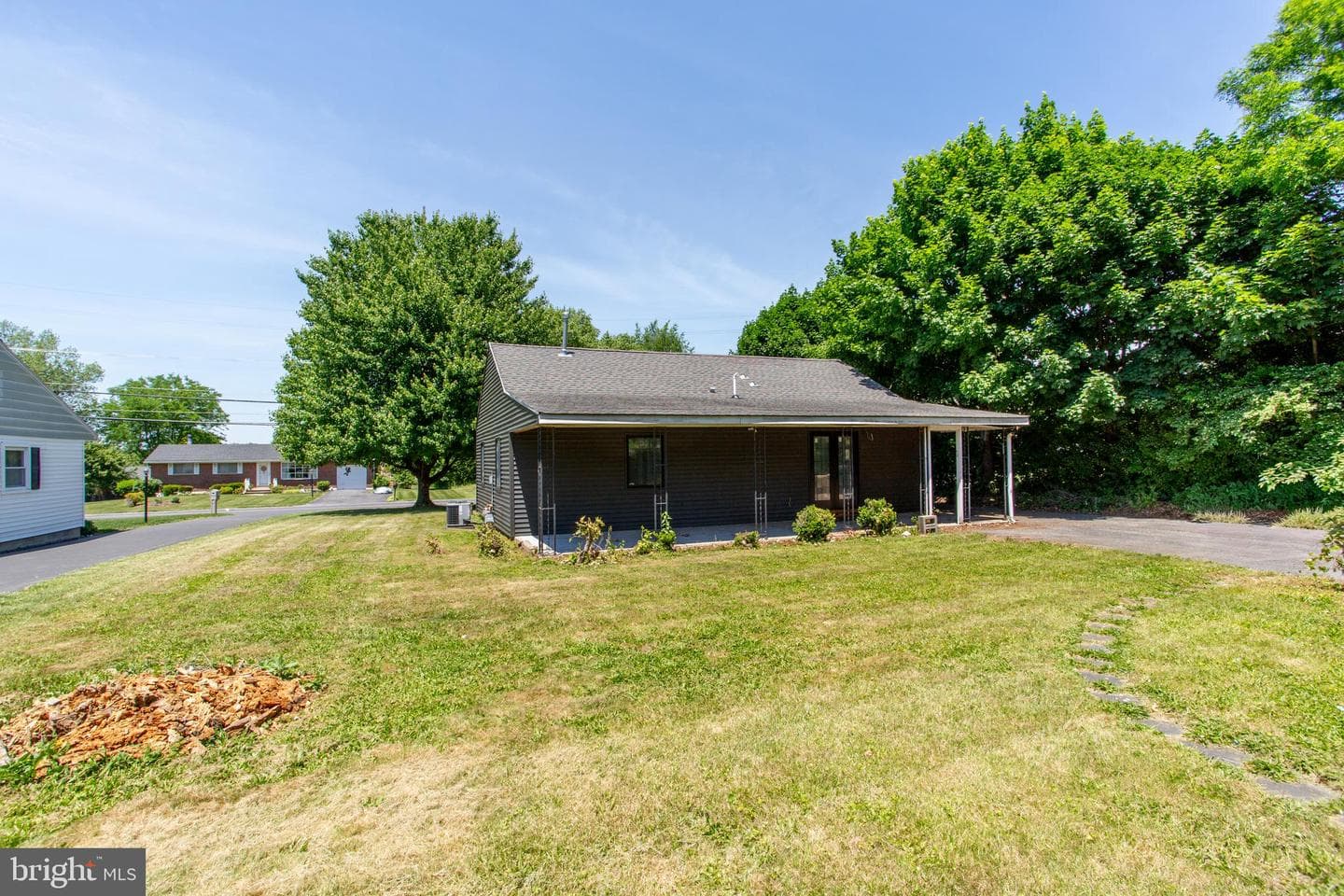 2424 Northwood Avenue photo 27