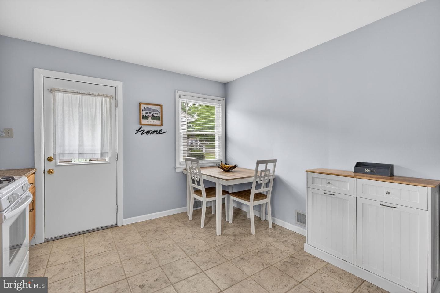 1802 Snyder Street photo 7