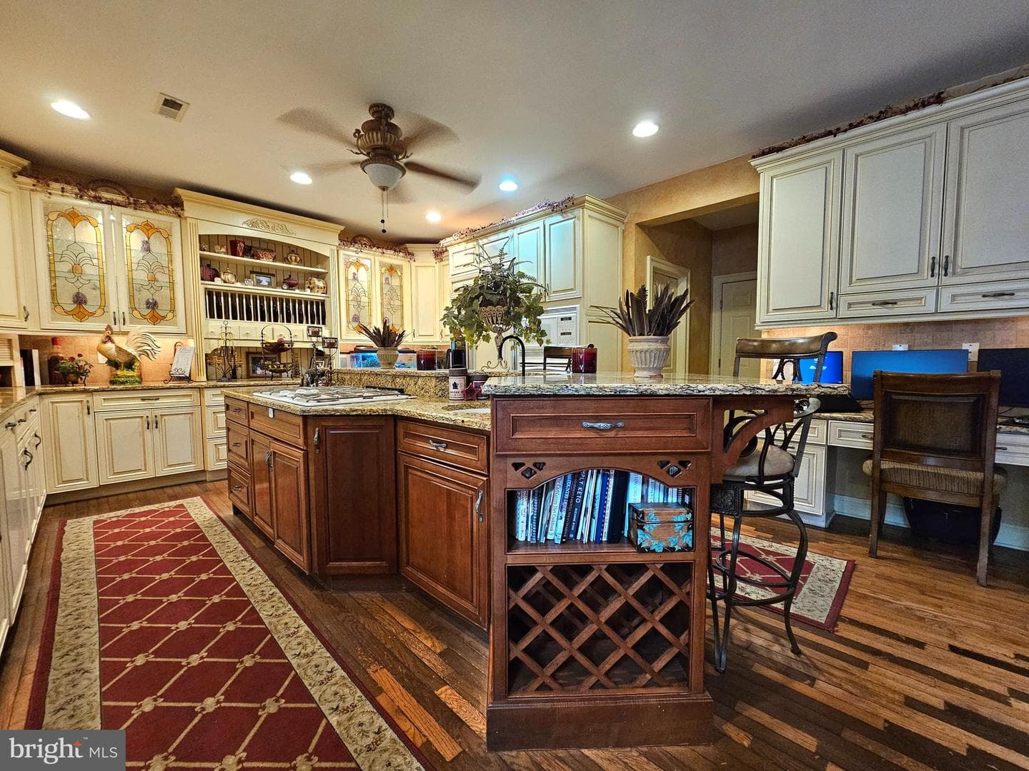 30 Melchor Drive photo 6