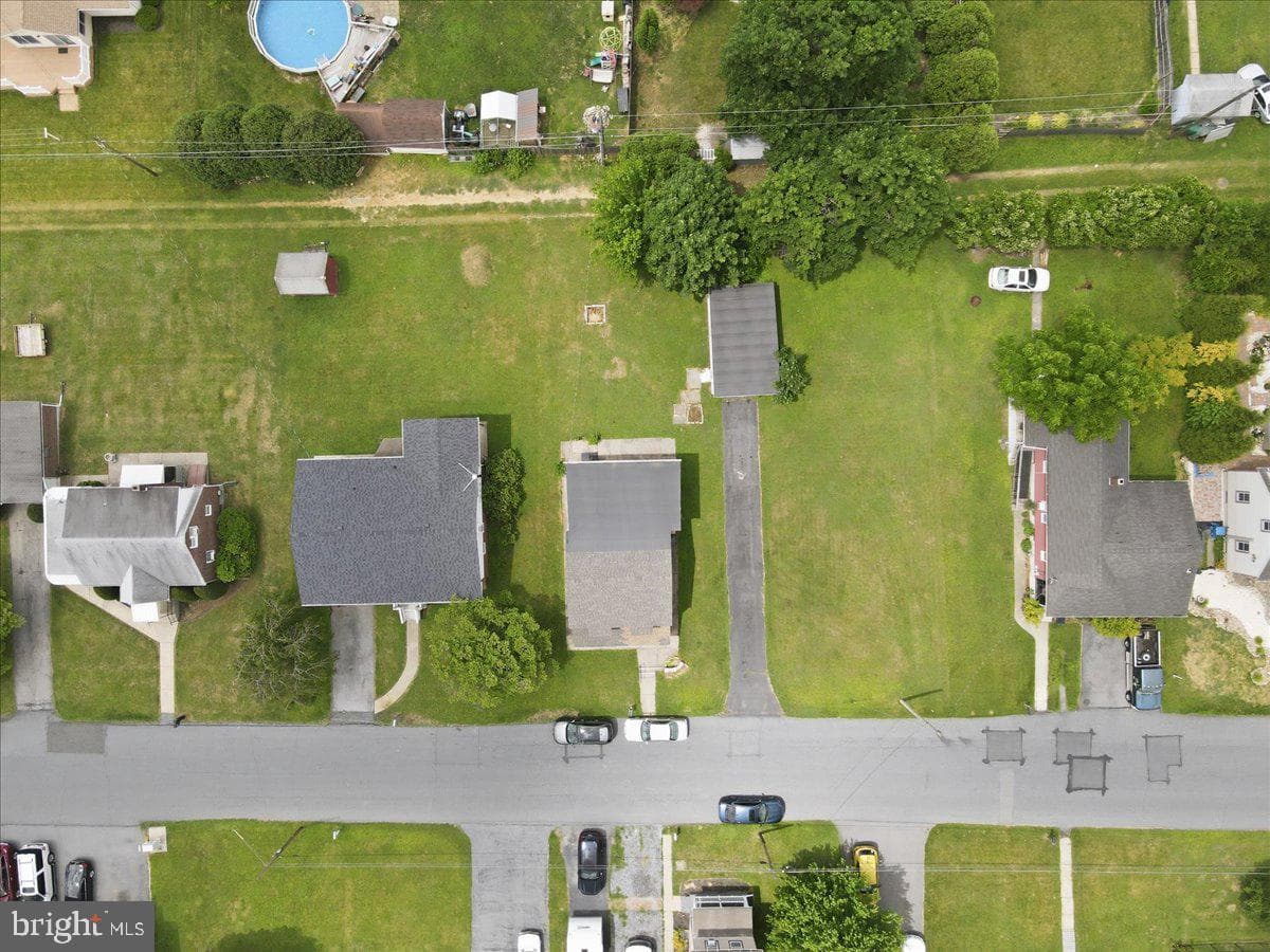 1839 6th Street photo 41