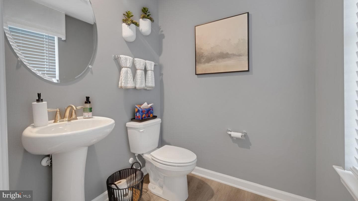 222 Winding Road photo 10