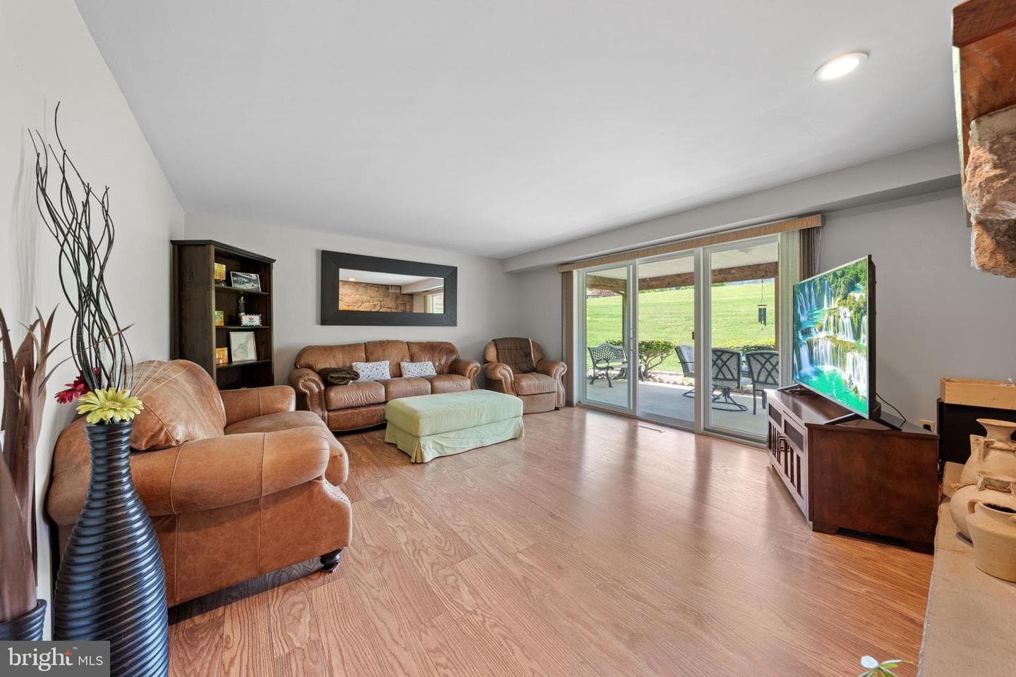 947 Tamenend Road photo 4