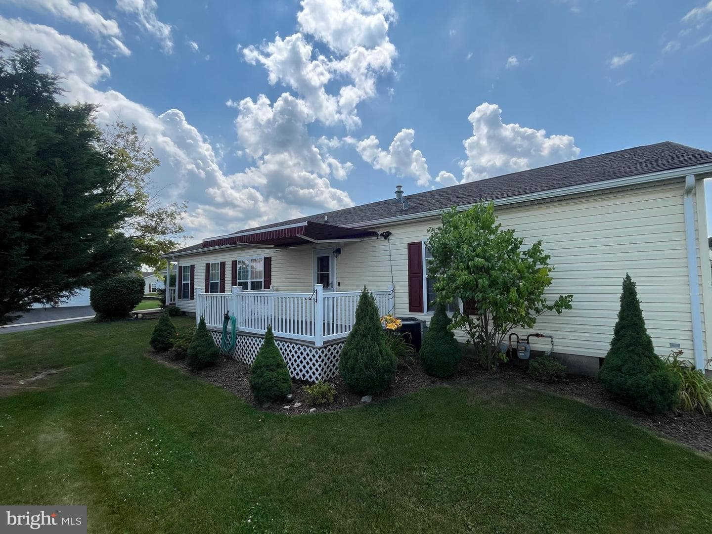 671 Kykuit Place photo 3