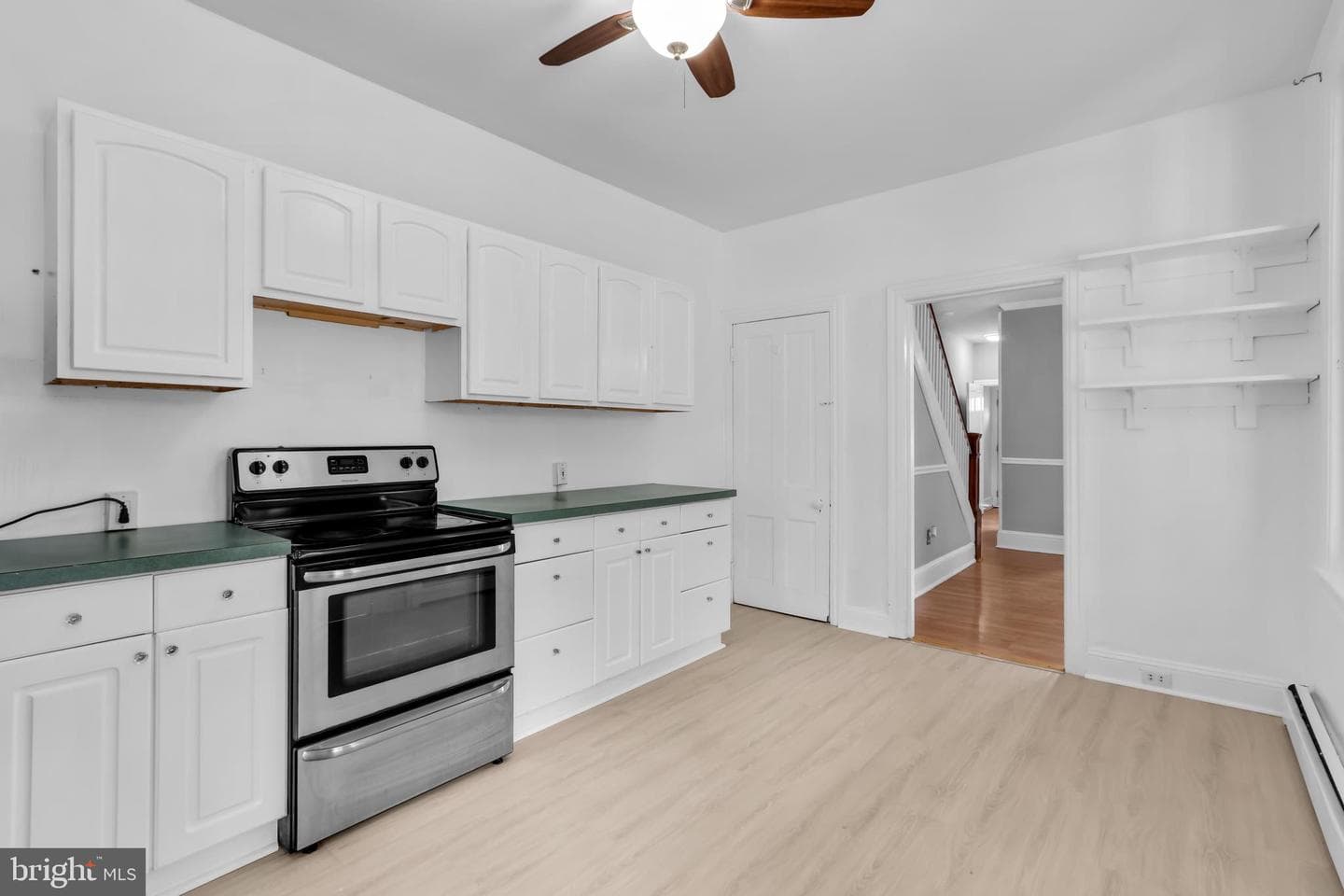 227 E Garrison Street photo 9