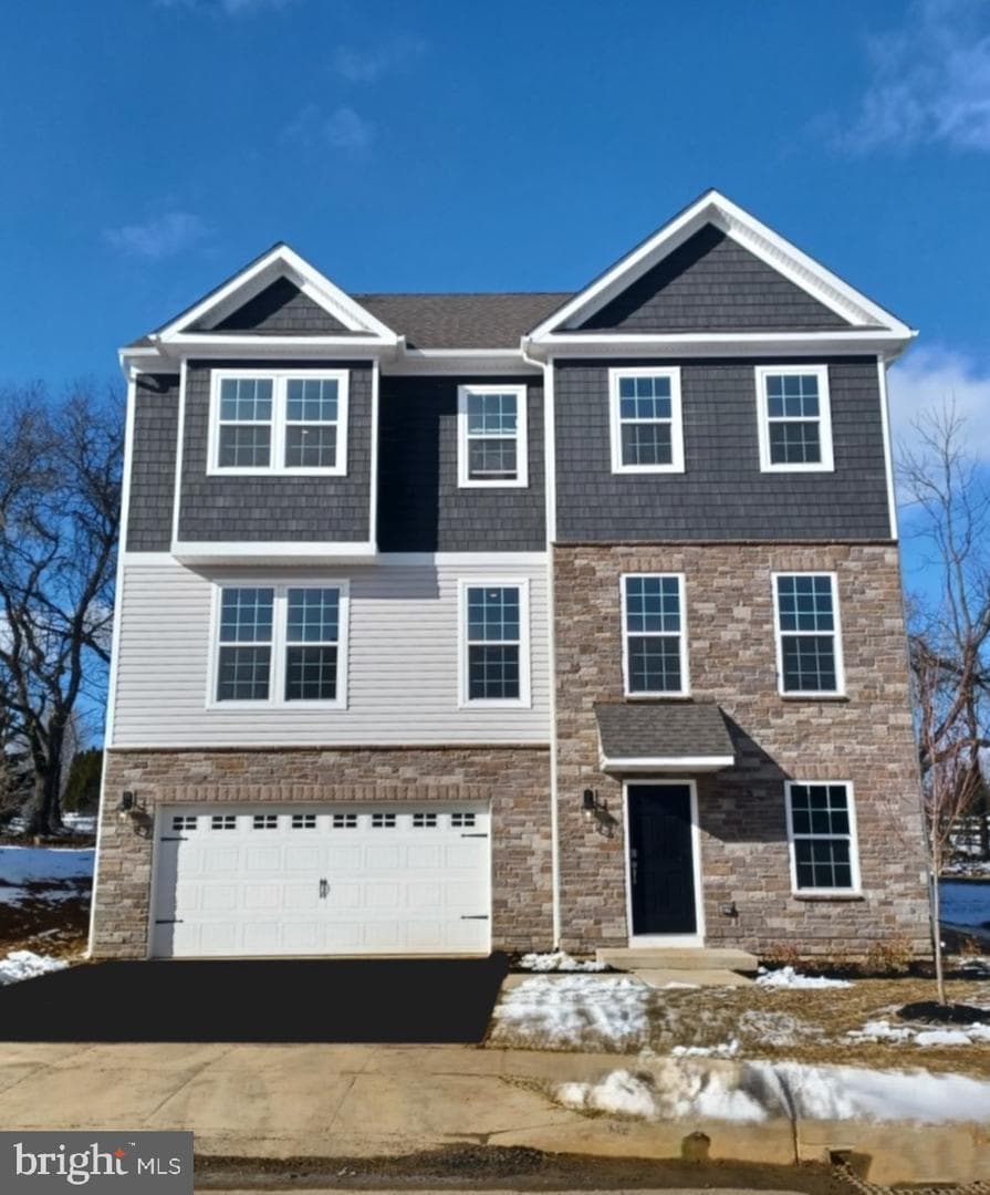 124 Winding Road photo 4