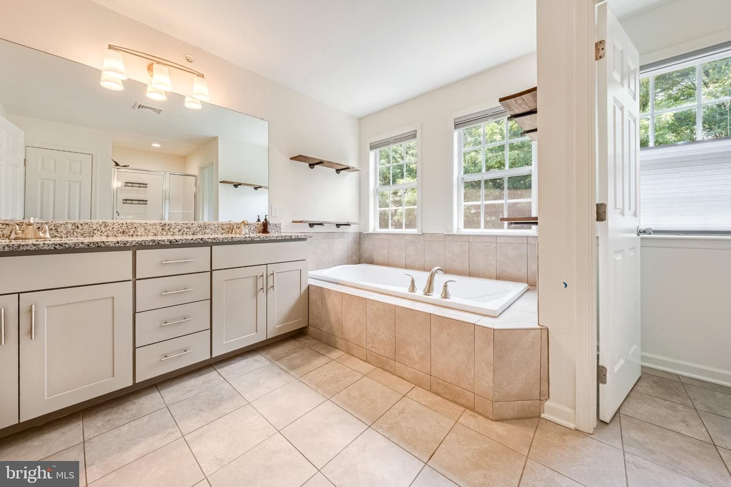 889 Iron Lane photo 24