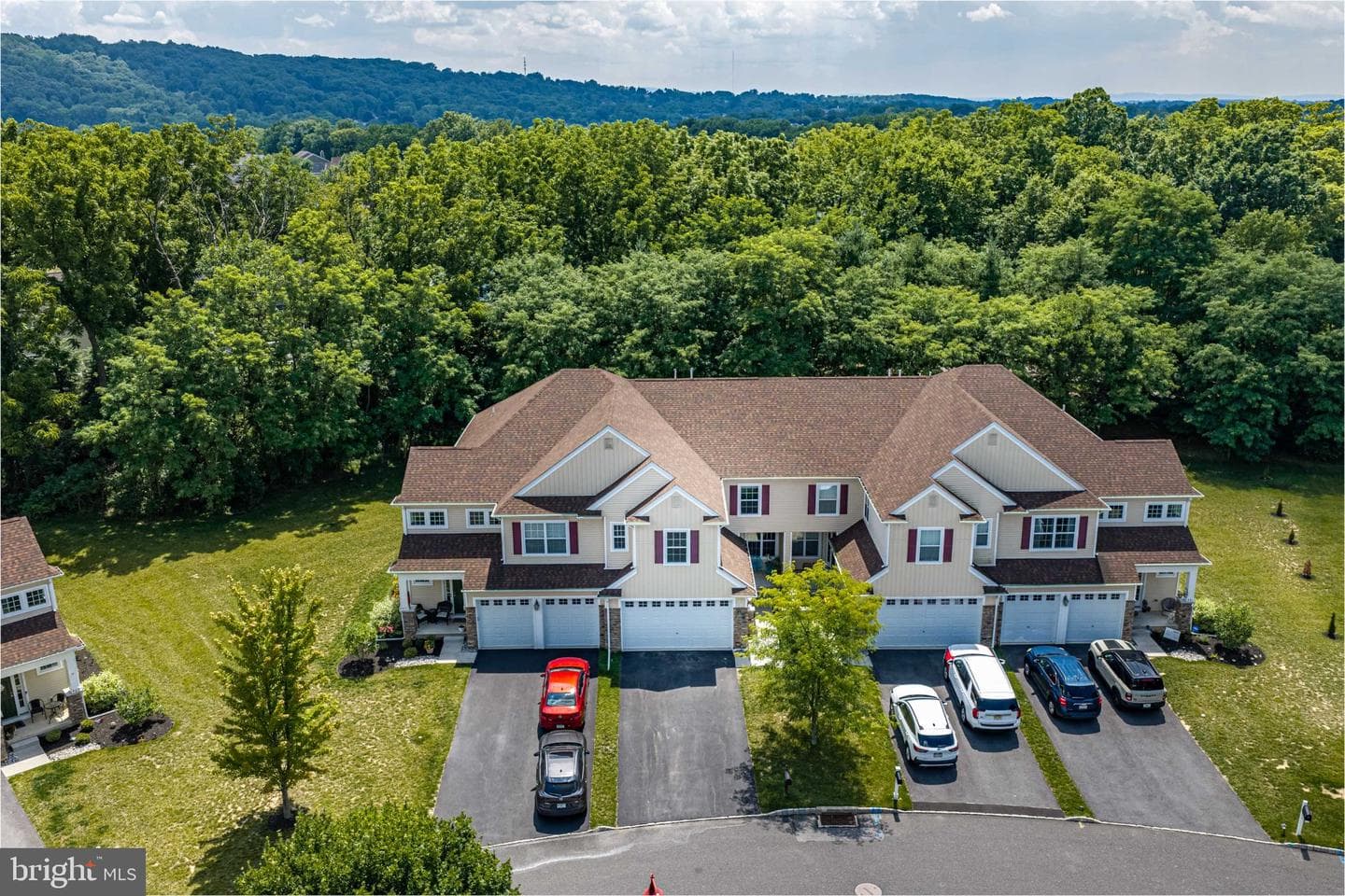 889 Iron Lane photo 4