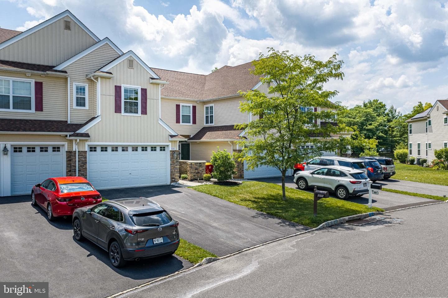 889 Iron Lane photo 5