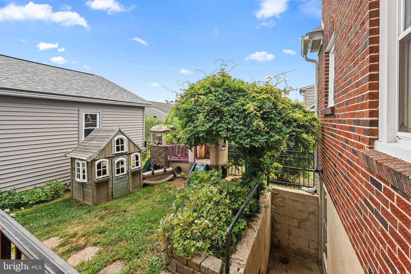 24 Sycamore Street photo 31
