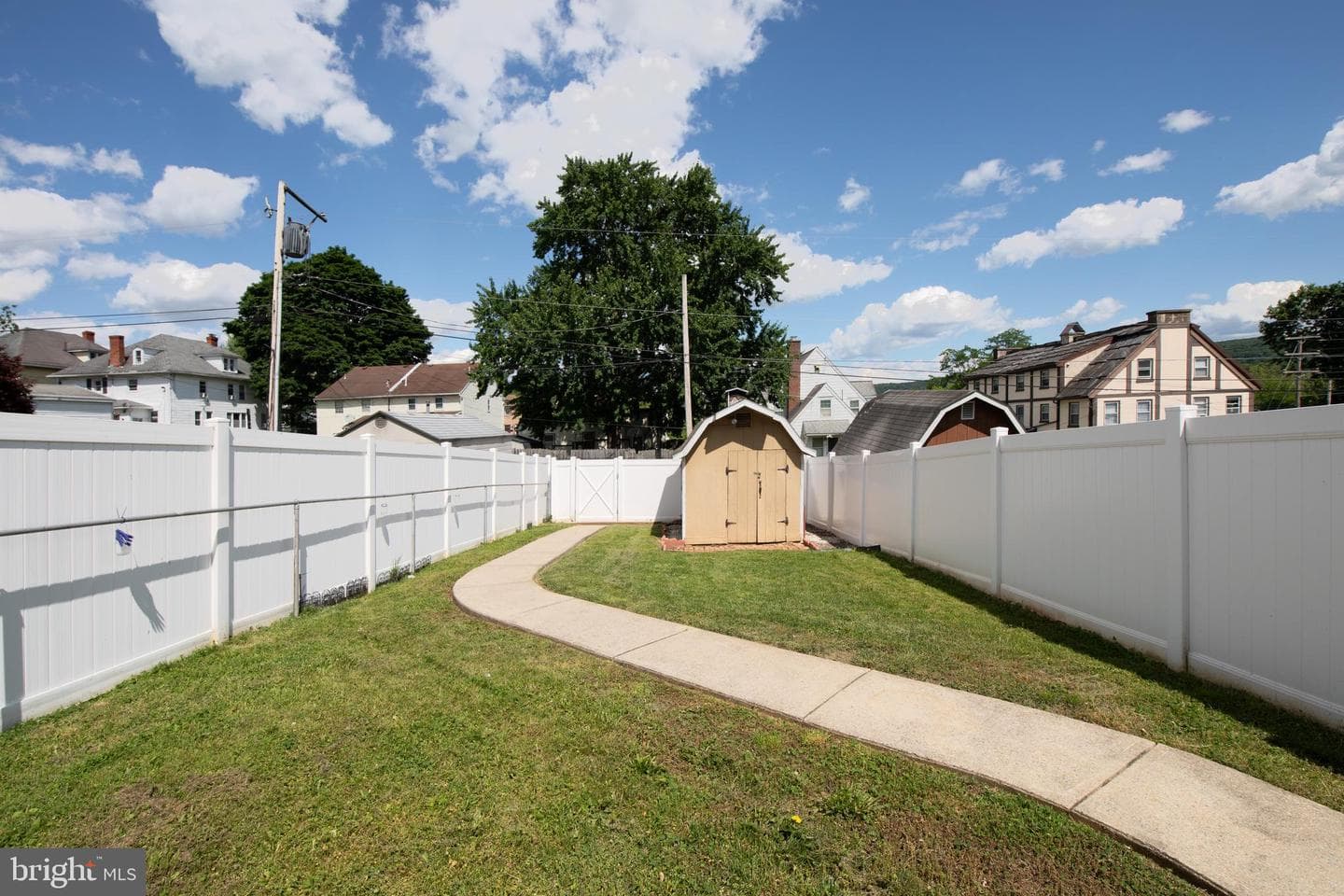 214 10th Avenue photo 46
