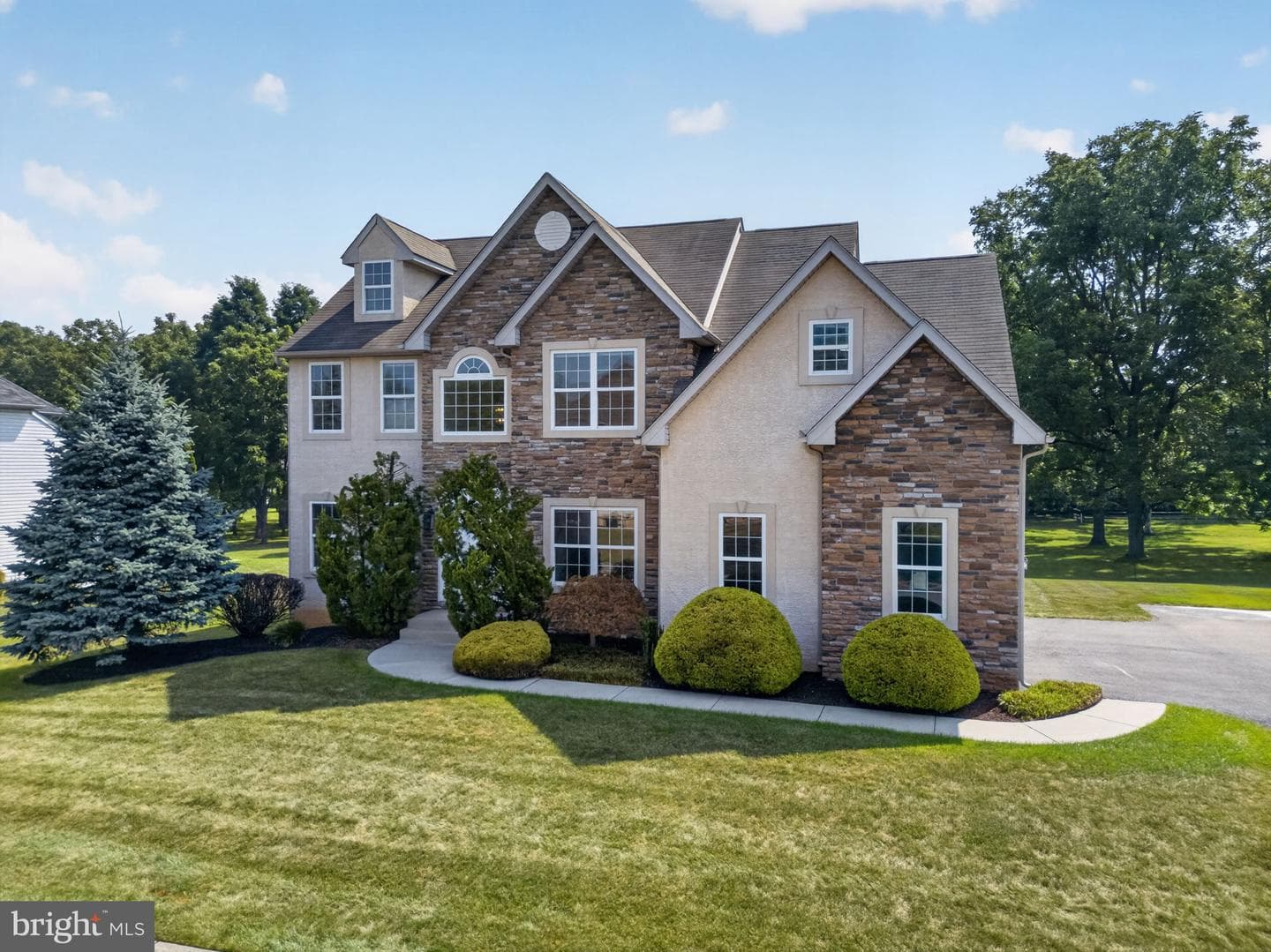 740 Mohican Drive, Easton