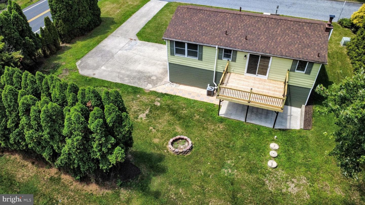 8612 Beatrice Lane photo 4
