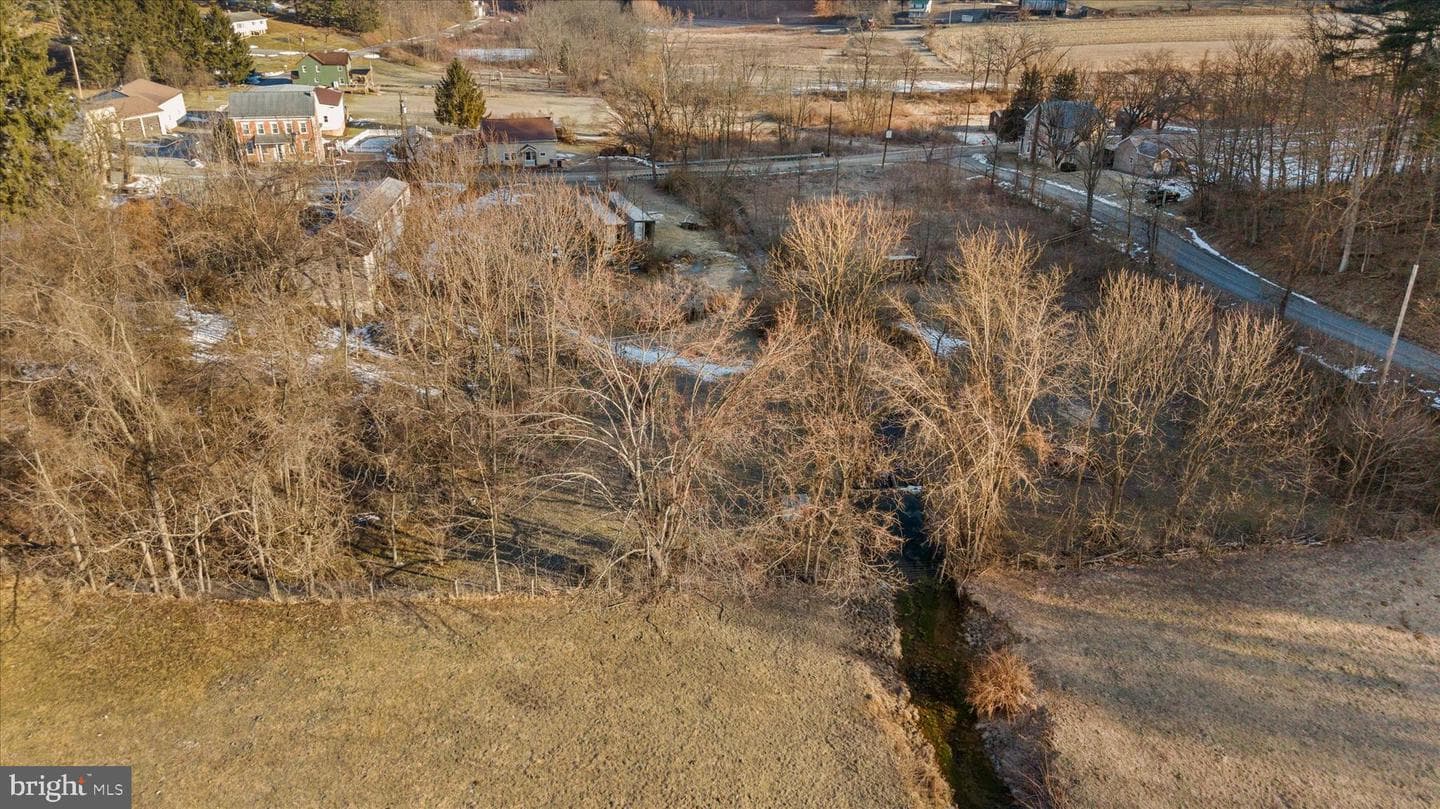 1666 Urban Road photo 11