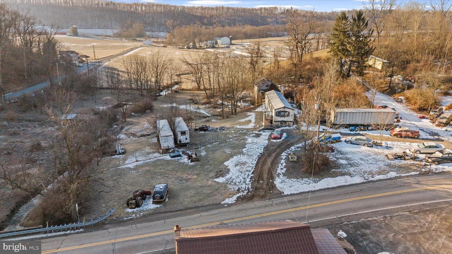 1666 Urban Road photo 9