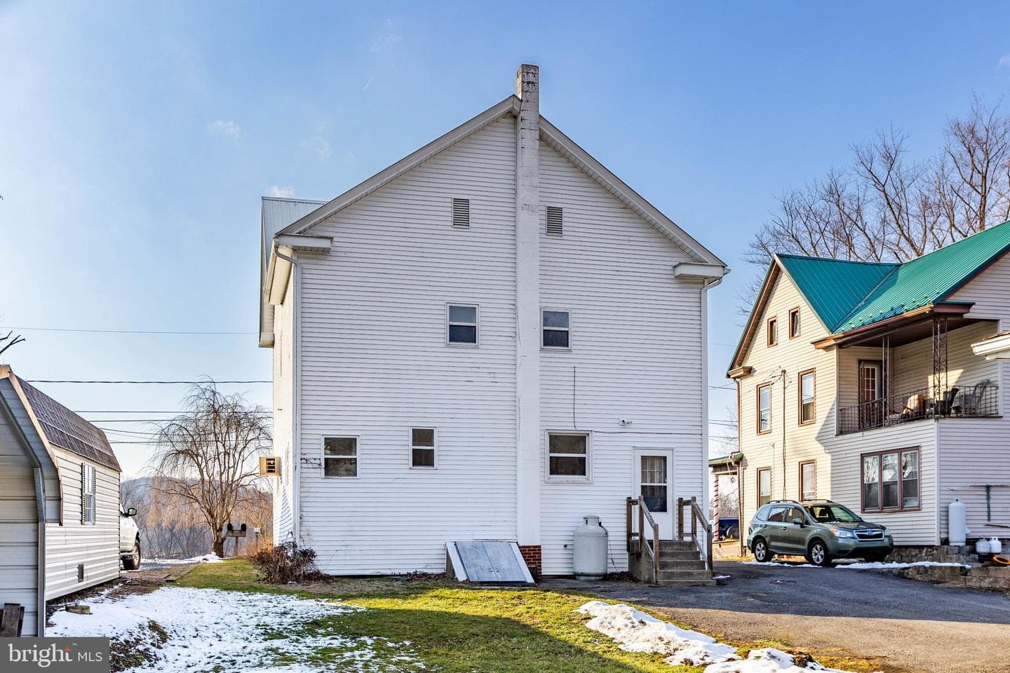 250 Riverside Lane photo 33