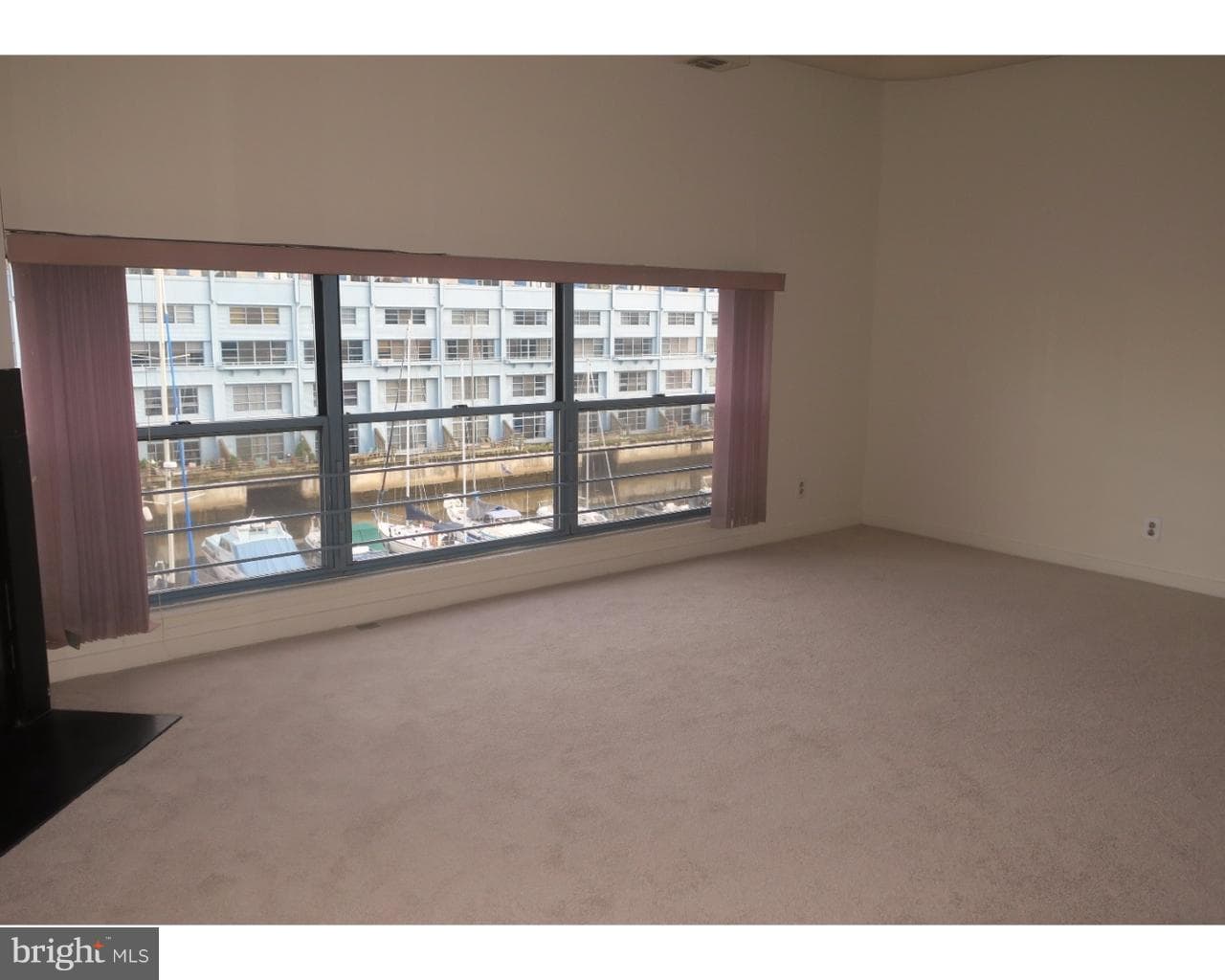 3 N Columbus Boulevard #405