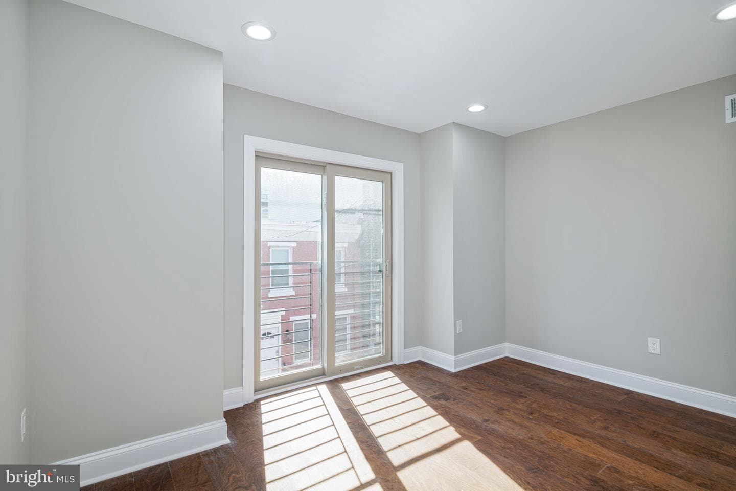 1719 W Seybert St photo 11