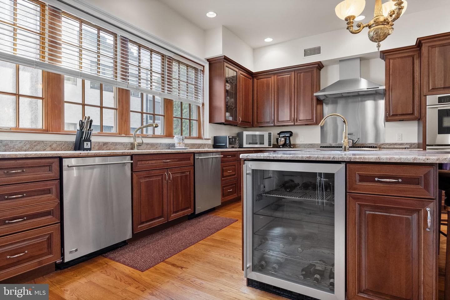 124 Bainbridge Street photo 22