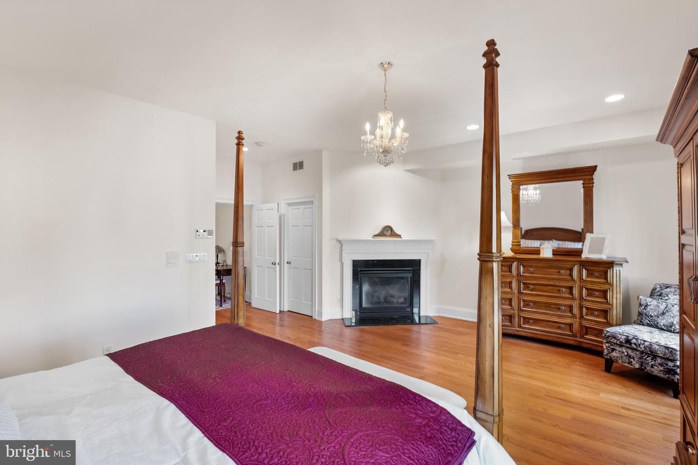 124 Bainbridge Street photo 27