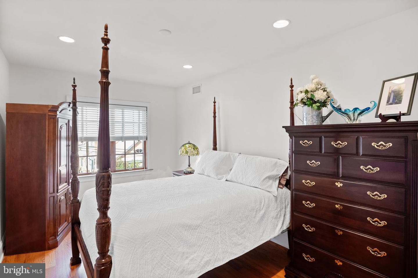 124 Bainbridge Street photo 38