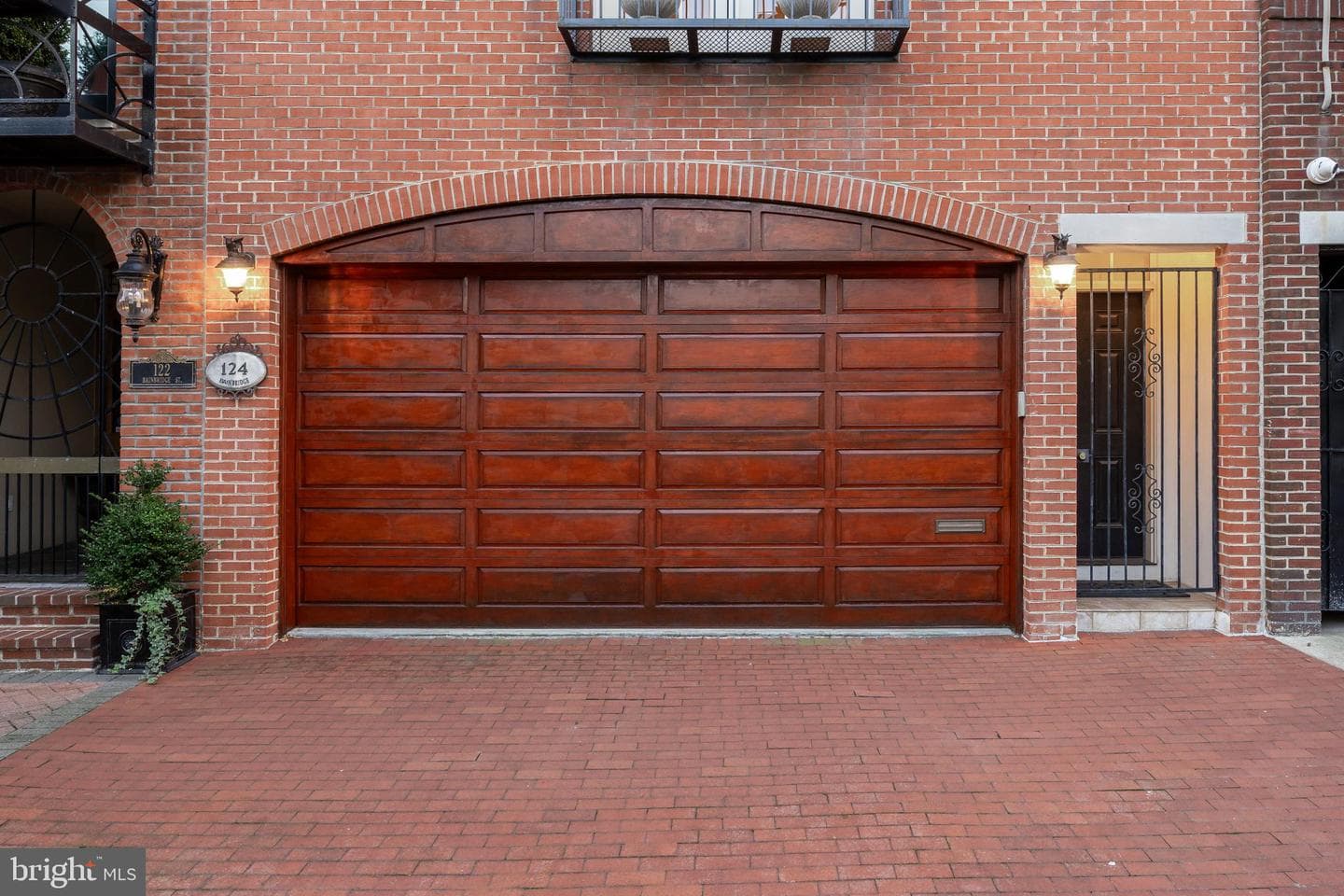 124 Bainbridge Street photo 47