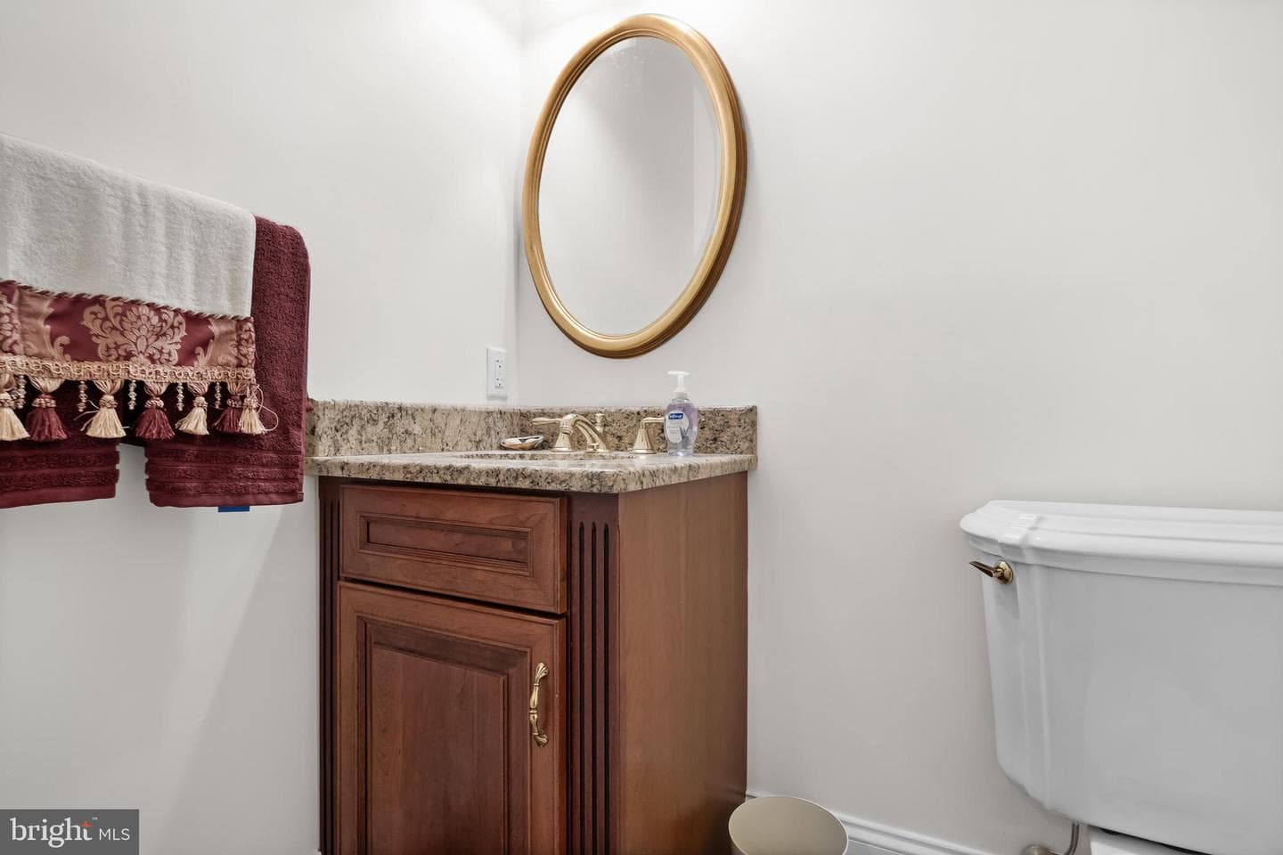 124 Bainbridge Street photo 9