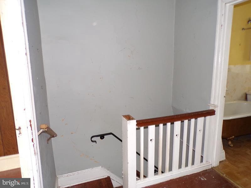 6212 W Stiles Street photo 9