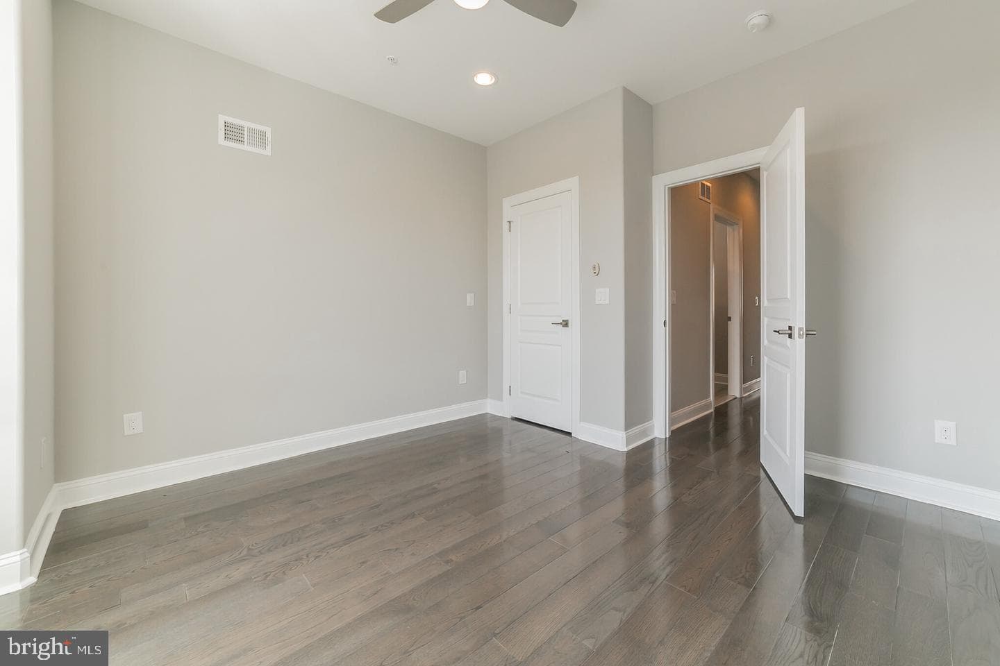 1816 E Lehigh Avenue photo 15