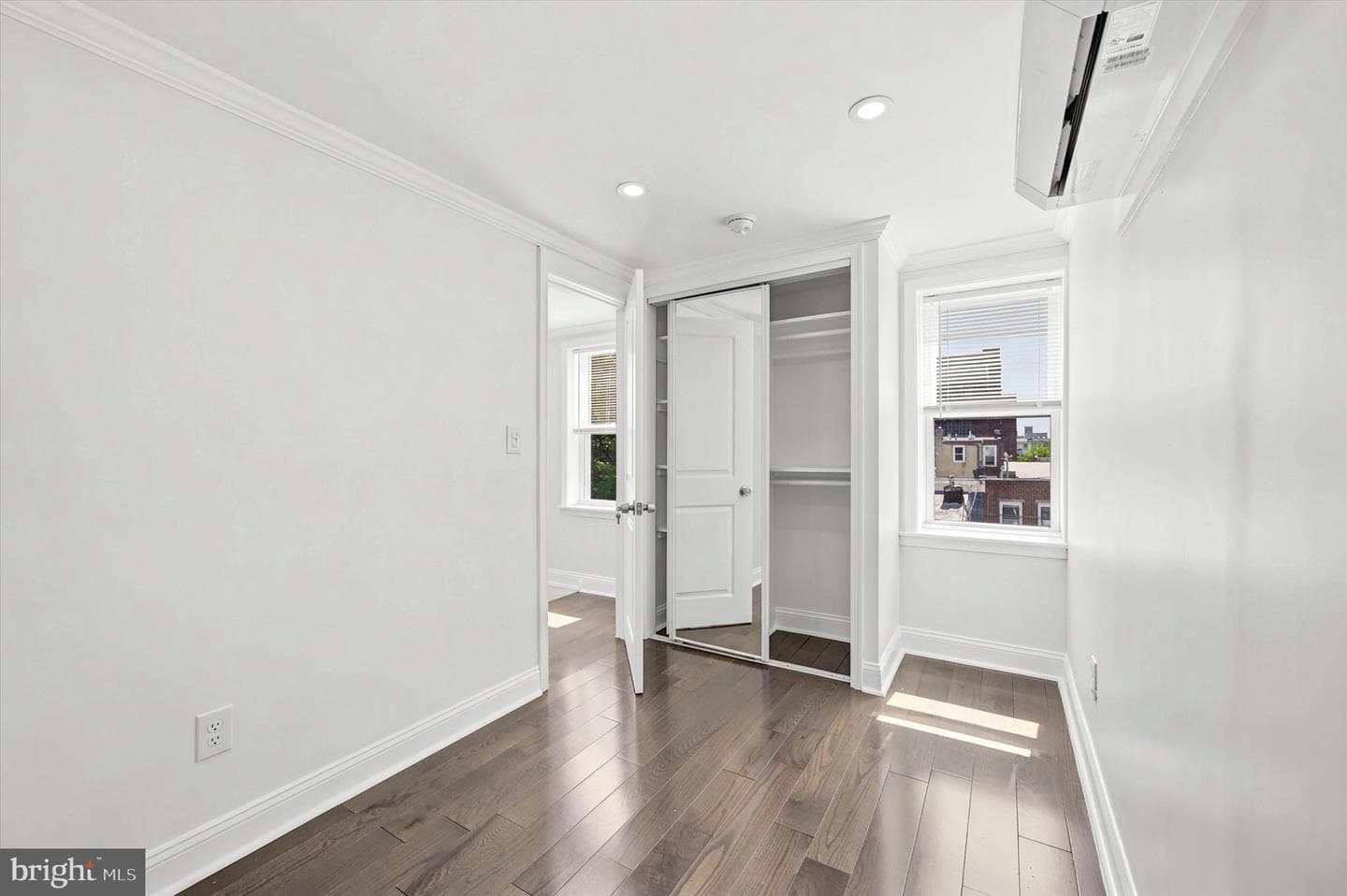 2241 N Hancock Street photo 19