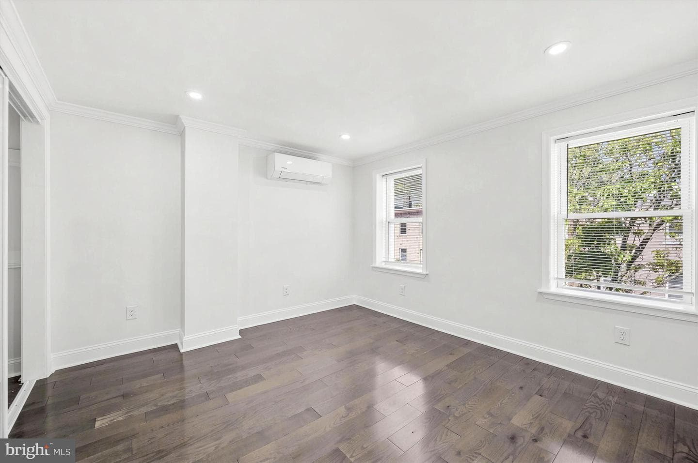 2241 N Hancock Street photo 23