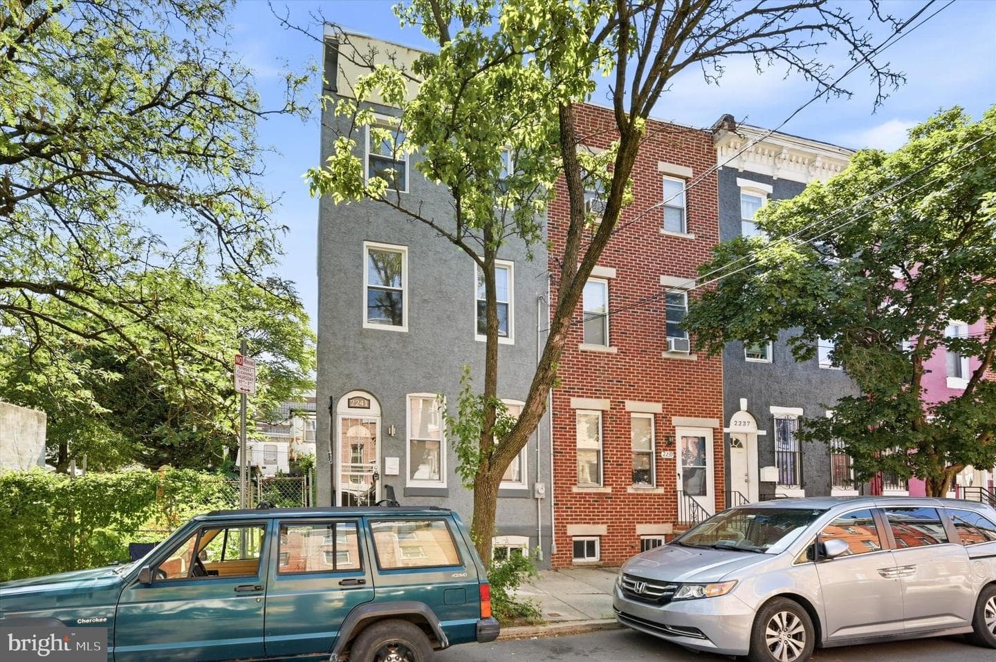 2241 N Hancock Street photo 26