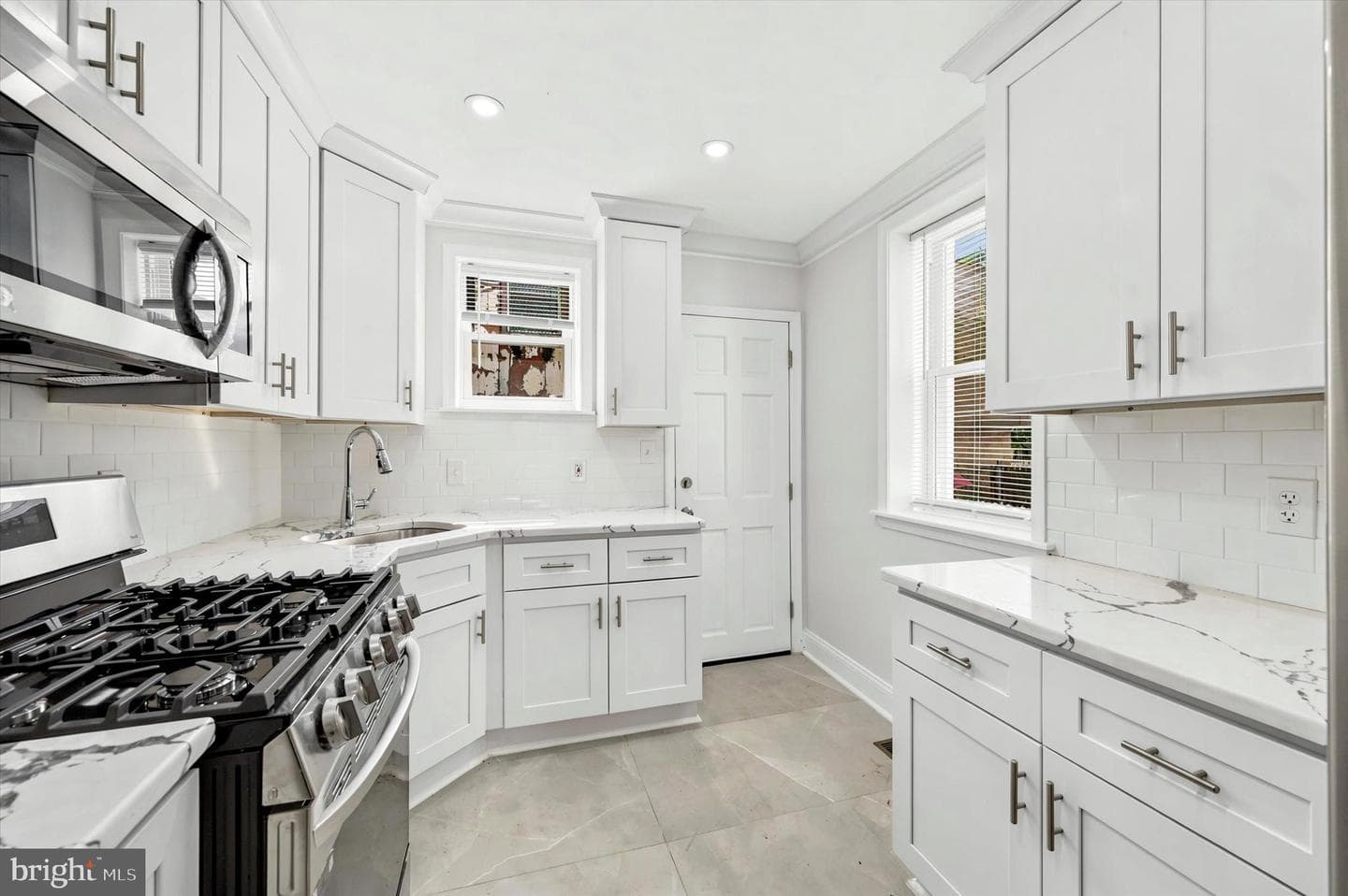 2241 N Hancock Street photo 7