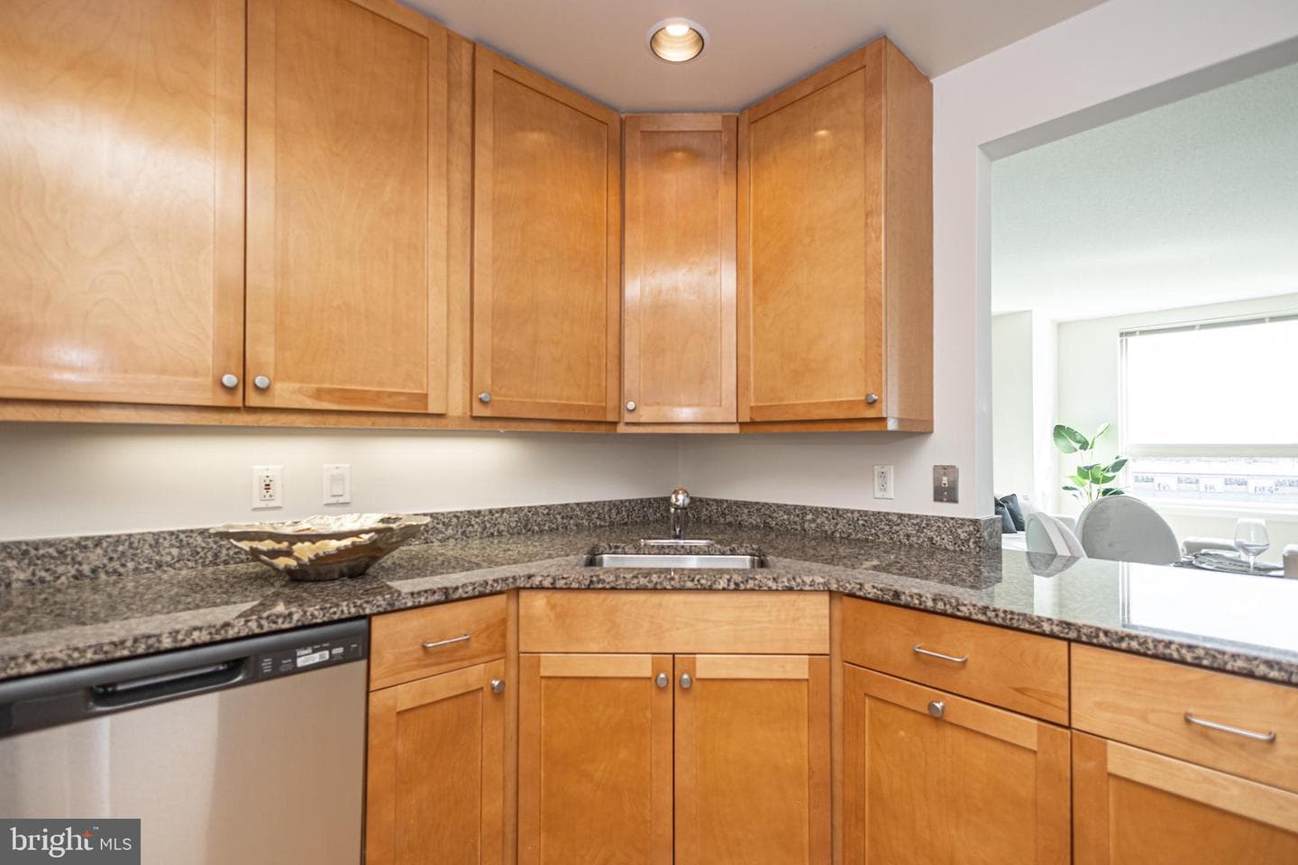 717 S Chris Columbus Boulevard #704 photo 13